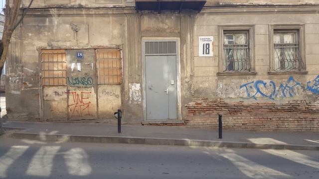 11.02.2021 Tbilisi. район Вера (улица Макашвили-улица Эристав-Хоштария-улица Барнова)-Руставели.