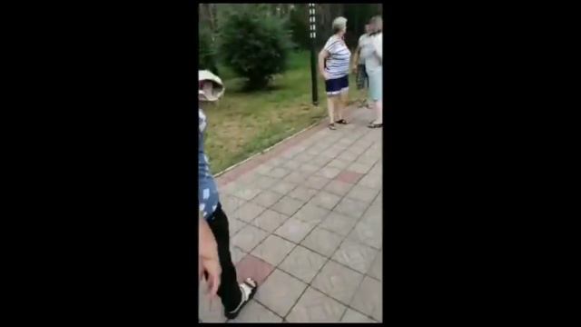 В Белогорске особенная девочка продавала «яйца судьбы», чтобы помочь цирку