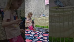 танцующий инопланетян зелёный