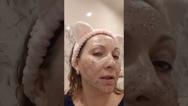 Маска пленка с глиттером смотреть онлайн