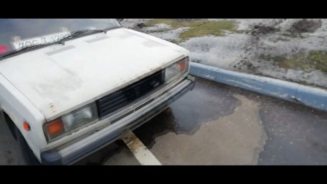 Купили машину  LADA (ВАЗ) 2104. Заводим и едем домой. Удачная покупка.