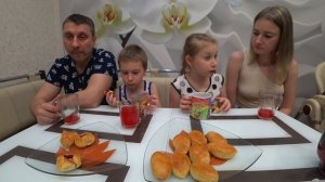 МУКБАНГ НАСТЯ СОШЛА С УМА ? домашние ПИРОЖКИ ДЛЯ БОЛЬШОЙ семьи