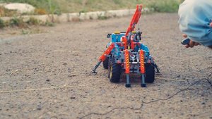 #lego #лего #обзоры_lego Долой батарейки. Сделал апгрейд машинки 42070.