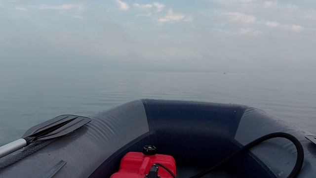 Утренняя рыбалка на озере, лодка Флагман 380 НДНД