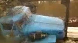 Лесовоз Урал провалился в речку ч3