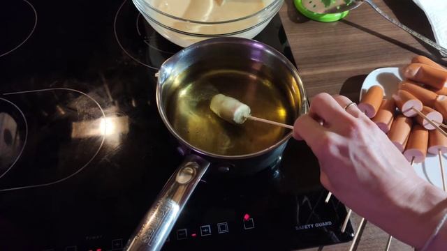 Вкусные ?сосиски и ?креветки в кляре??? #сосискивкляре