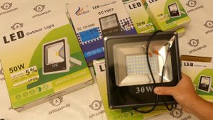 Светодиодный LED прожектор 12 вольт 30 ватт переносной.