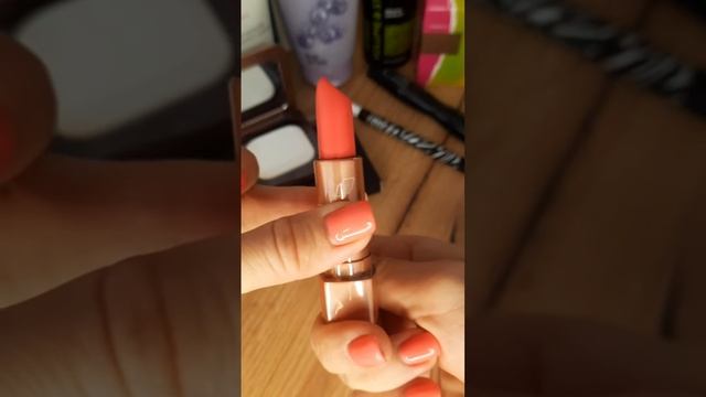 Сатиновая помада для губ Satin Kiss Glam Team. Фаберлик. НОВИНКА! 40380