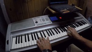 Concerto pour une voix. Yamaha dgx 305.