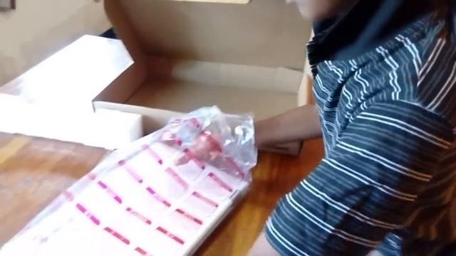 Lenovo Yoga 500 2-1 Laptop unboxing In PONG 2016 Auguset смотреть онлайн