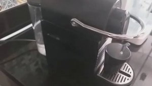 Nespresso Pixie Clips C60