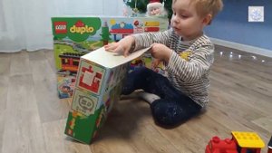 Конструктор LEGO DUPLO Town: Поезд на паровой тяге (10874) и Рельсы (10882) - Часть 1.