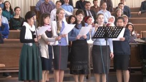 Тихо колени склоняю..