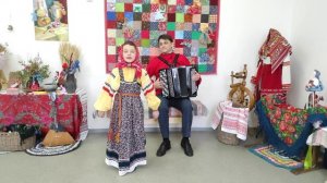 На пенечке мы сидели