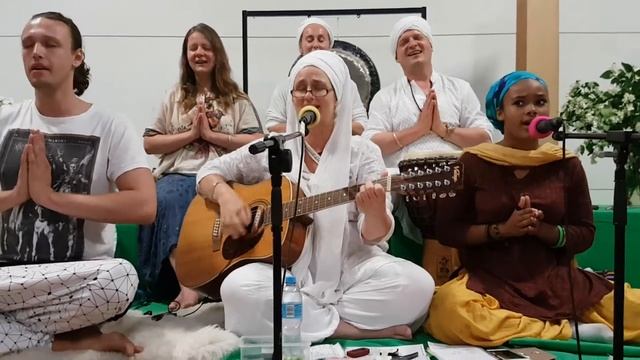 Siri Sadhana Kaur koncert festiwal kundalini jogi Taraska 2017/12 смотреть онлайн