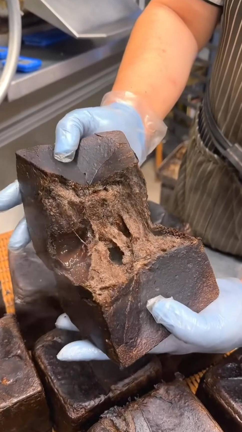 Шоколадный квадратный хлеб #shorts #выпечка #шоколад смотреть онлайн