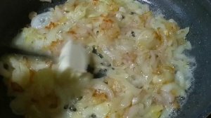 Куриная печень с луком. Подойдёт к любому гарниру.