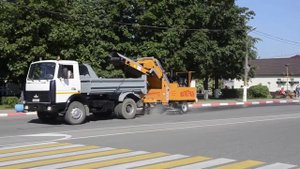 Подметально-уборочная машина «Магистраль» - уборка улиц города - коммунальные машины КИИТ