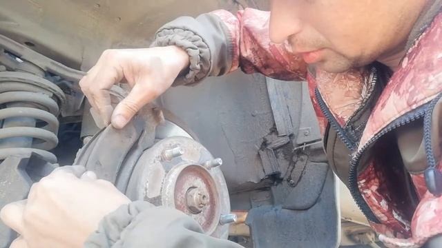 Лязгание колодок, шеви нива смотреть онлайн