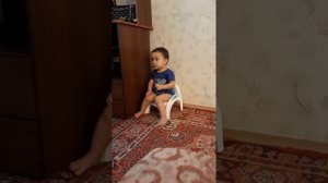 Вот как надо сидеть на горшке?