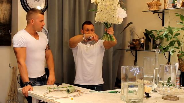 Букет "Крылья ангела" в день рождения Марины Бересневой 21 мая 2016 года. смотреть онлайн