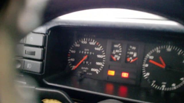 Audi 80 b2 1.6TD '85 cold start смотреть онлайн