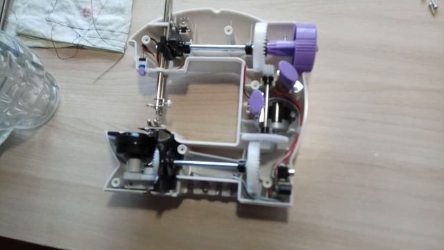Швейная машинка мини разборка, сборка, ремонт смотреть онлайн