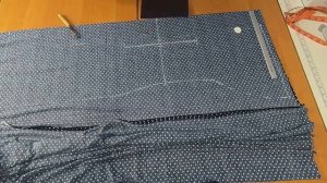 Платье простого кроя с цельнокроеным рукавом. Моделирование и раскрой.mp4