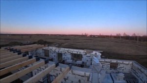 ?Балки пола 2 го этажа из бруса 100 на 200. Разложил и закрепил.