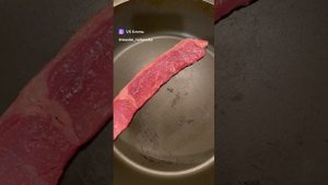 Готовим стейк "Минутка" на обычной сковороде | Мраморная говядина Мираторг