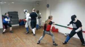 Девушки с ножами (ножевой бой)