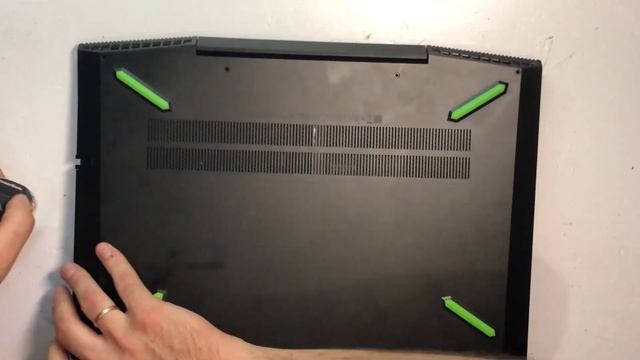 Разборка HP Pavilion Gaming 15-cx0041ur для установки SSD M.2 смотреть онлайн