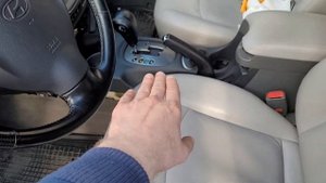 Замена ламп подсветки селектора АКПП Hyundai Santa Fe Classic