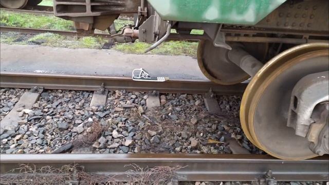 Звук когда колёсная пара наезжает на БАШМАК! смотреть онлайн