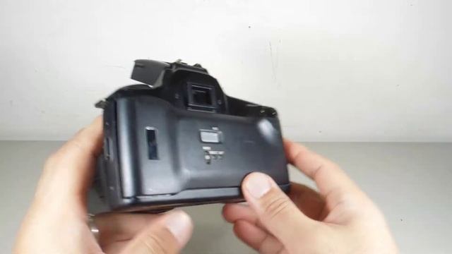 Canon EOS 1000QD with 70-300 dl macro f/4-5.6 lens смотреть онлайн