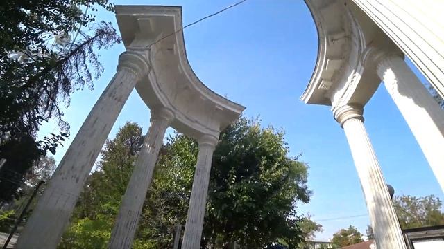 ЕВПАТОРИЯ осенью - обзор города: набережная, пляжи и море