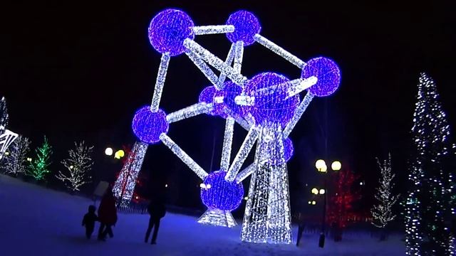 На ёлку на электровеле =) смотреть онлайн