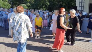 "Вся душа волнуется, потому что ты живешь на соседней улице."