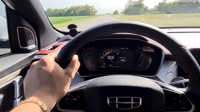 Geely Coolray везёт нас в Крым. Путешествие на Geely Coolray. Сколько?на бензин?