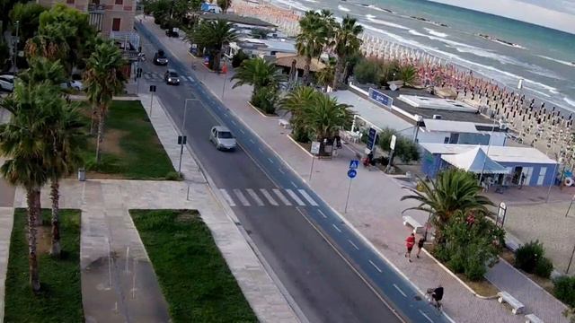 4 вещи, которая любящая женщина делает для мужчины
