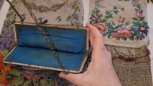 Бисерные сумочки прошлого столетия.