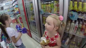 Первый день в Гуанчжоу. Гуляем по окрестностям. Кушаем в местных кафе.