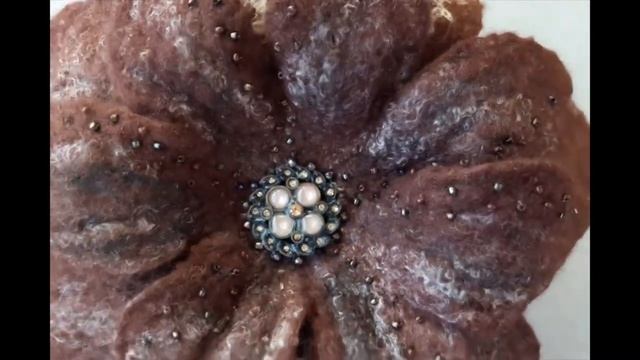 Войлочная брошь-цветок  "Кофе" (19131) смотреть онлайн