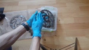 Подготовка велосипеда к сезону. ч2. Чистка дискового тормоза. Как почистить тормоза.