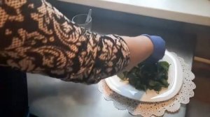 Салат со свёклой, шпинатом и сыром