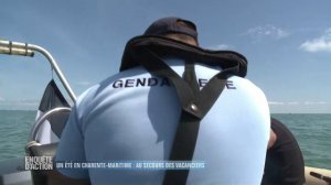 Enquete d'Action - Un ete en Charente-Maritime : au secours des vacanciers