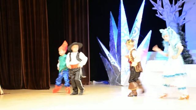 Новогодний карнавал =))) смотреть онлайн