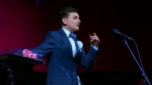 АЛЕКСАНДР ВЕРТИНСКИЙ "Ваши пальцы пахнут ладаном" (исполняет Артём Бражник)