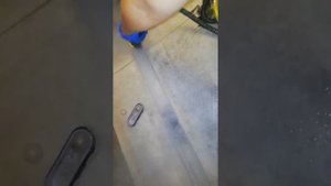 Уборка стоков в душевой кабинете фитнес клуба - пароочиститель действительно помог! Клининг от проф