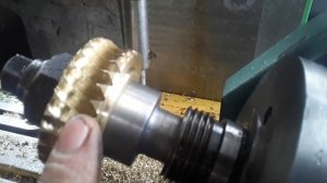 Изготовление червячной шестерни.